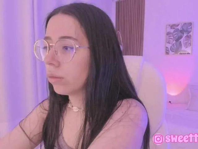 Live sex webcam photo for sweet-vera #290235152