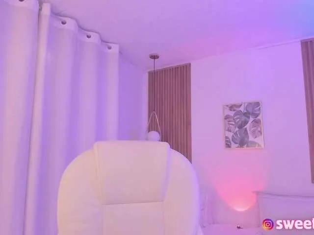 Live sex webcam photo for sweet-vera #290575992