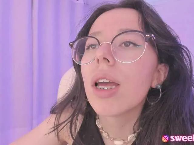 Live sex webcam photo for sweet-vera #290590091