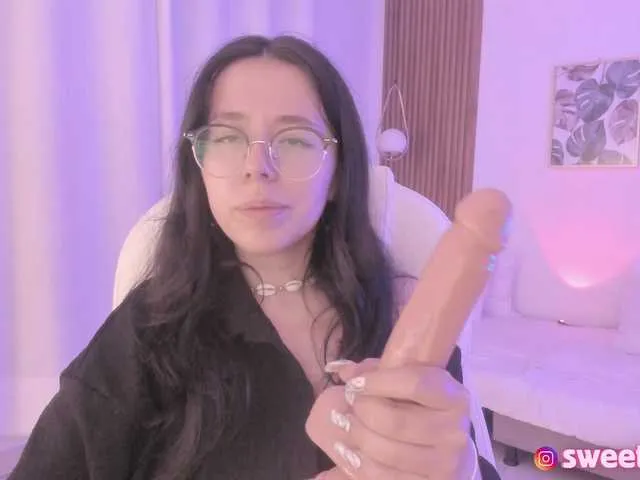 Live sex webcam photo for sweet-vera #290733558