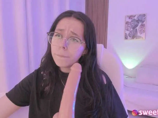 Live sex webcam photo for sweet-vera #290903795