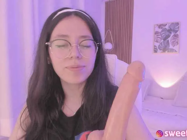 Live sex webcam photo for sweet-vera #290997724