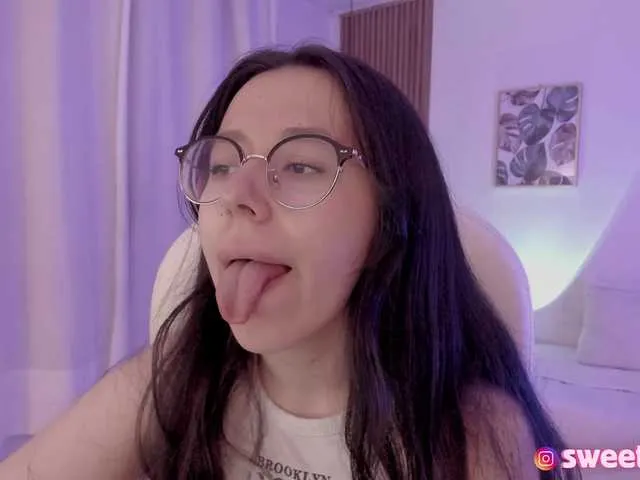 Live sex webcam photo for sweet-vera #291576145