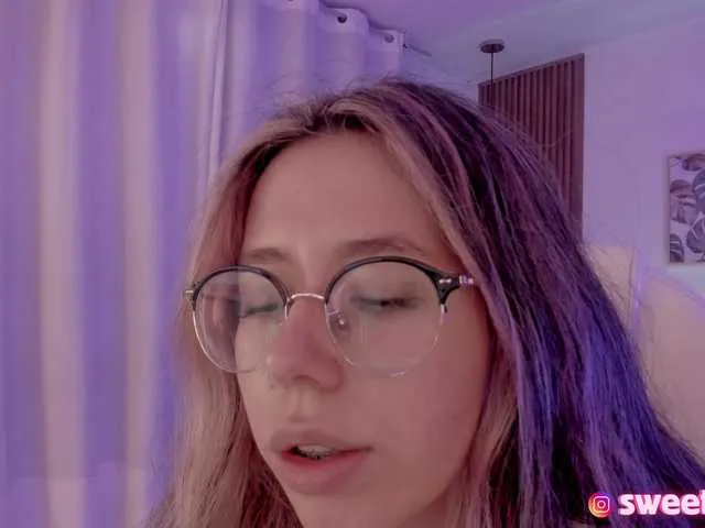 Live sex webcam photo for sweet-vera #291721973