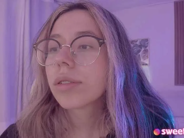 Live sex webcam photo for sweet-vera #291753269