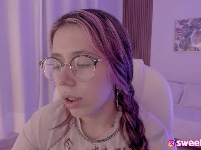 Live sex webcam photo for sweet-vera #291832272