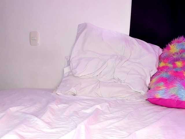 Live sex webcam photo for sweet-yelina #276726013