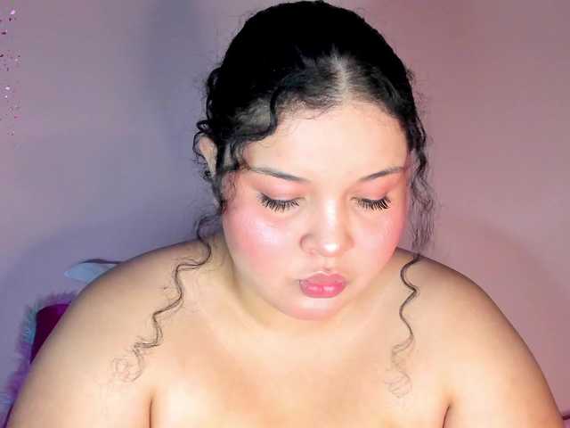 Live sex webcam photo for sweet-yelina #276942349