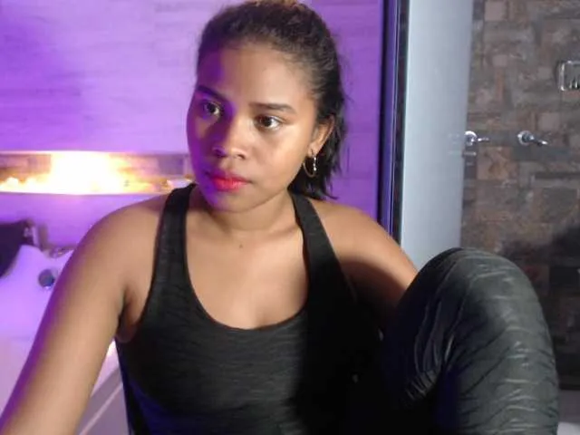 Live sex webcam photo for sweetanabella #273801323