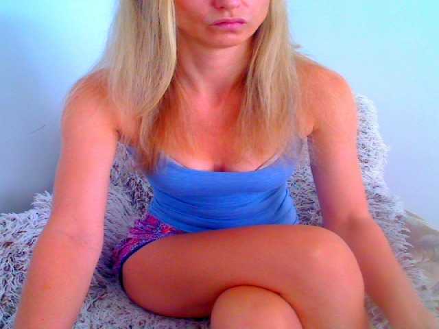 Live sex webcam photo for sweetangelxx1 #275971813