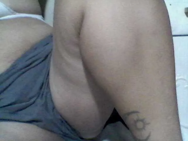 Live sex webcam photo for sweetasian33 #291287089