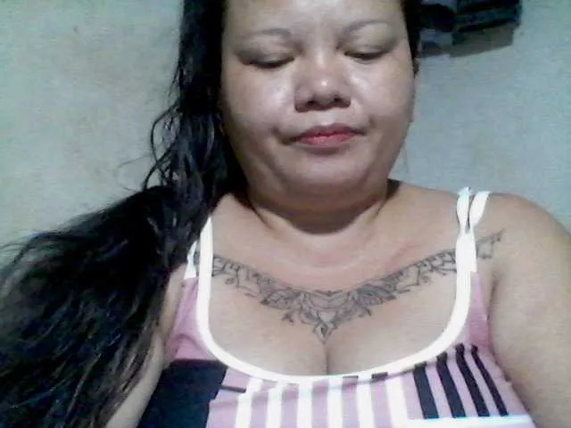Live sex webcam photo for sweetasian33 #291323184