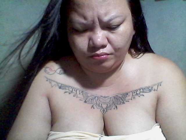 Live sex webcam photo for sweetasian33 #291462412