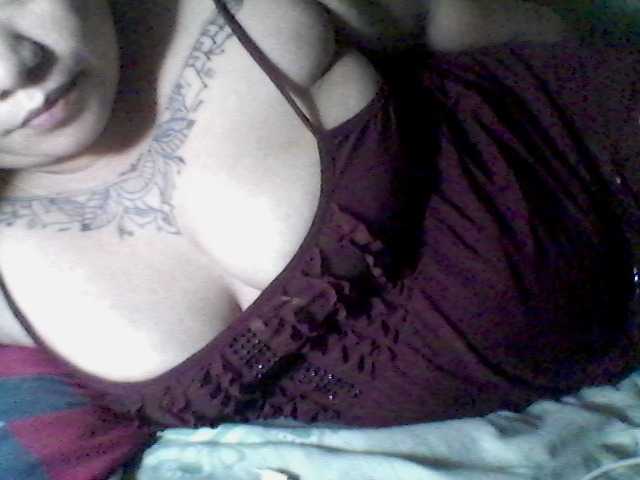 Live sex webcam photo for sweetasian33 #291760780