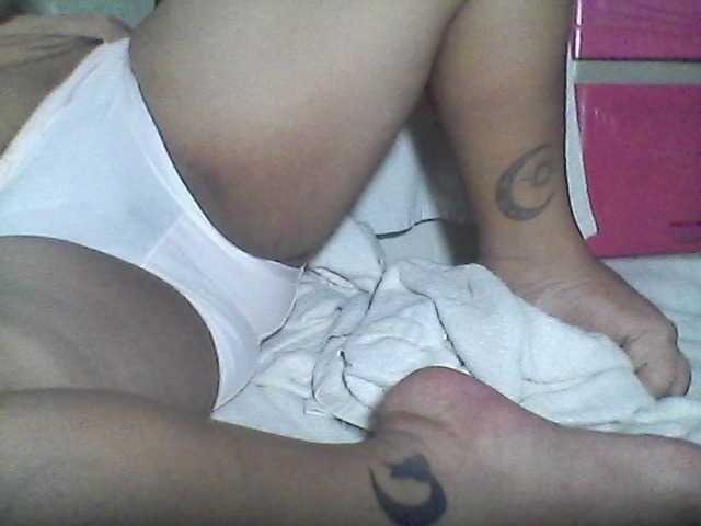 Live sex webcam photo for sweetasian33 #291942482