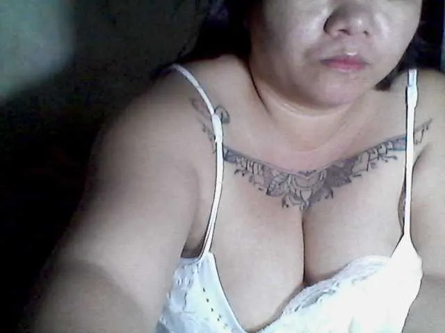 Live sex webcam photo for sweetasian33 #292367386