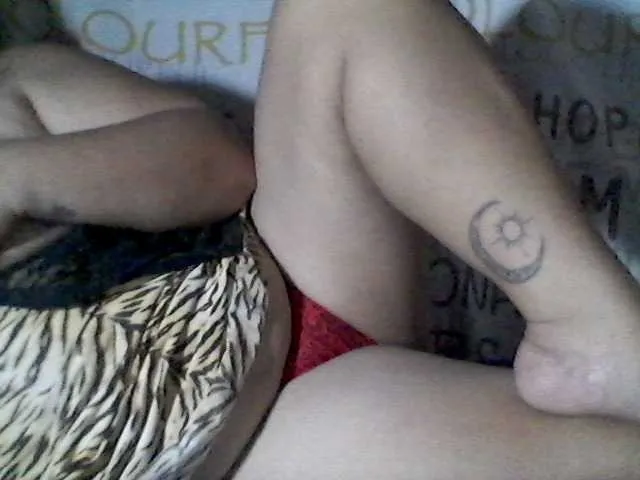 Live sex webcam photo for sweetasian33 #293459865