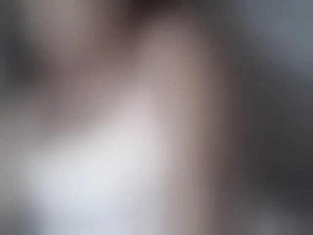 Live sex webcam photo for sweetasian33 #293551936