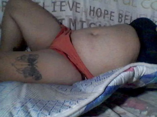 Live sex webcam photo for sweetasian33 #293558947