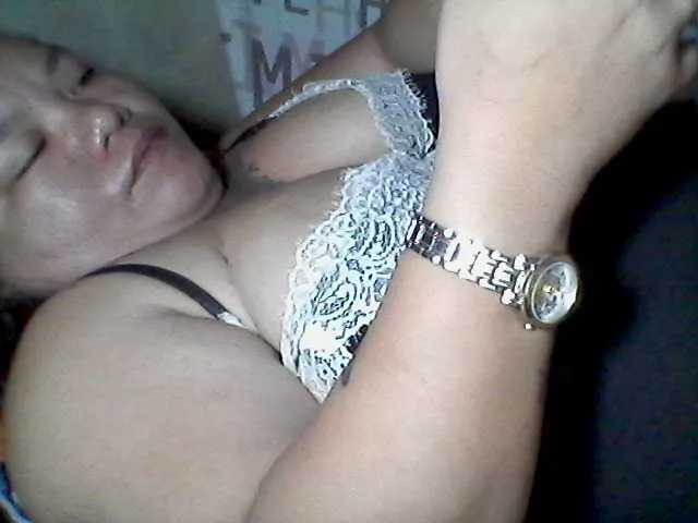 Live sex webcam photo for sweetasian33 #293701906