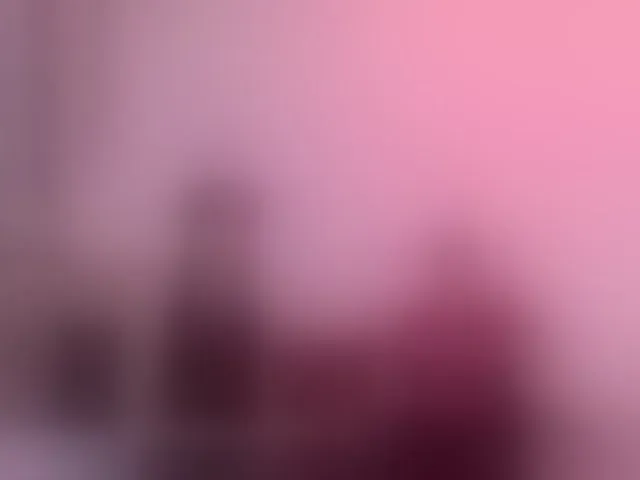 Live sex webcam photo for sweetauracouple #293776123