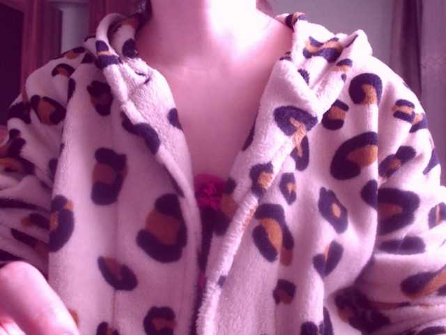 Live sex webcam photo for sweetbrunete #272253300