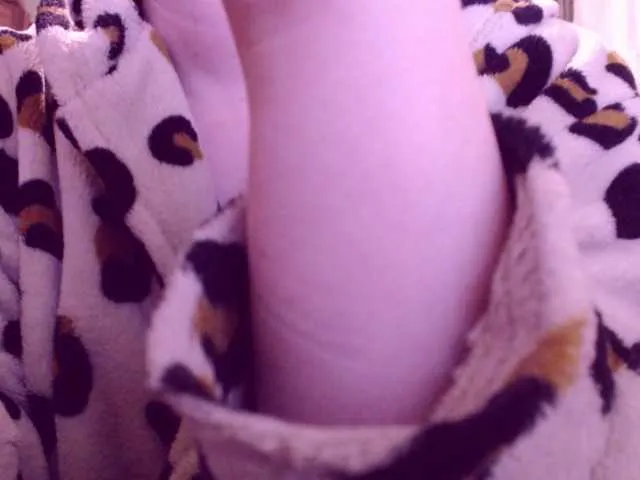 Live sex webcam photo for sweetbrunete #272347520