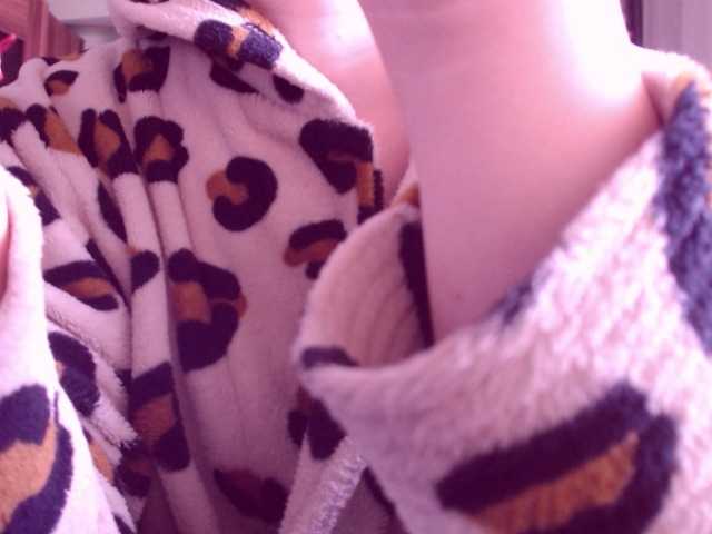 Live sex webcam photo for sweetbrunete #272409864