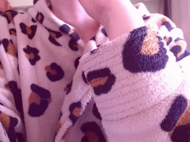 Live sex webcam photo for sweetbrunete #272895644