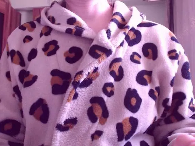 Live sex webcam photo for sweetbrunete #272979542