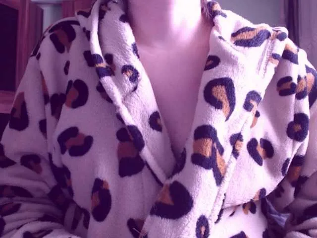 Live sex webcam photo for sweetbrunete #273041422