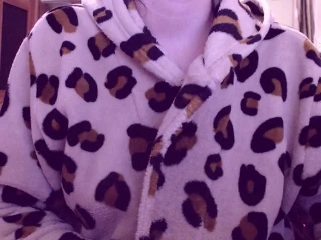 Live sex webcam photo for sweetbrunete #273109526