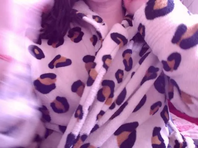 Live sex webcam photo for sweetbrunete #273313236