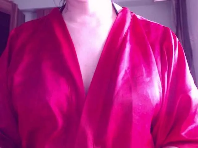 Live sex webcam photo for sweetbrunete #273404847