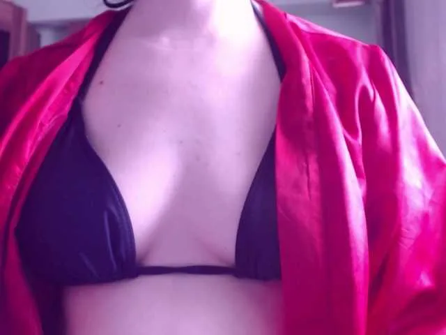 Live sex webcam photo for sweetbrunete #273407432