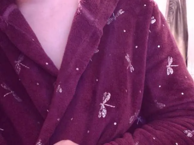 Live sex webcam photo for sweetbrunete #277477371