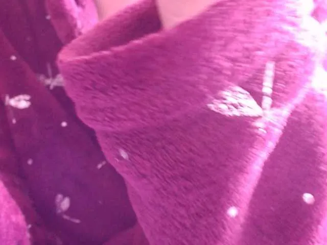 Live sex webcam photo for sweetbrunete #277522260