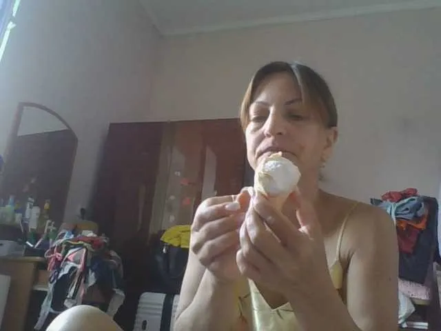 Live sex webcam photo for sweetcandy1 #291721058