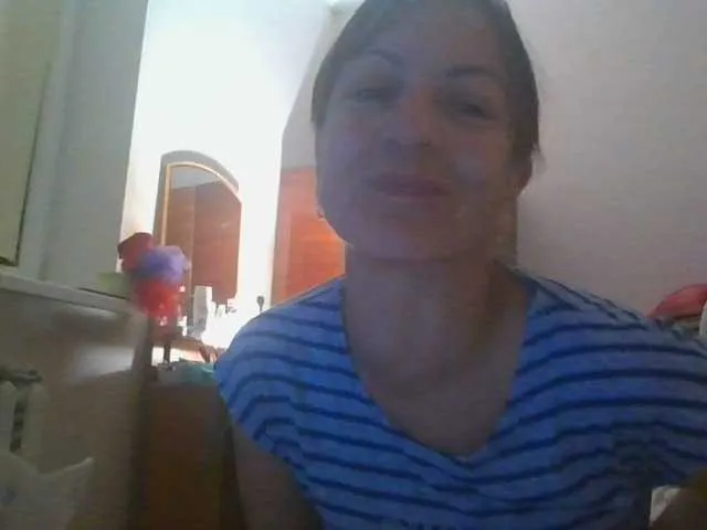 Live sex webcam photo for sweetcandy1 #291839979