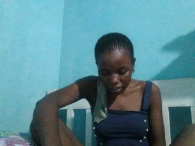 Live sex webcam photo for sweetchic #290243188