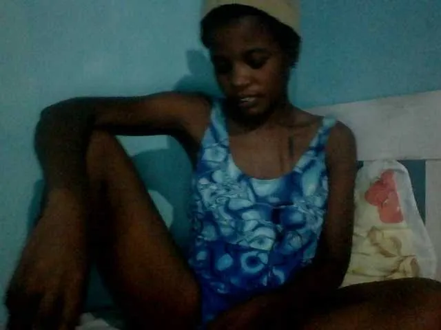 Live sex webcam photo for sweetchic #290361843