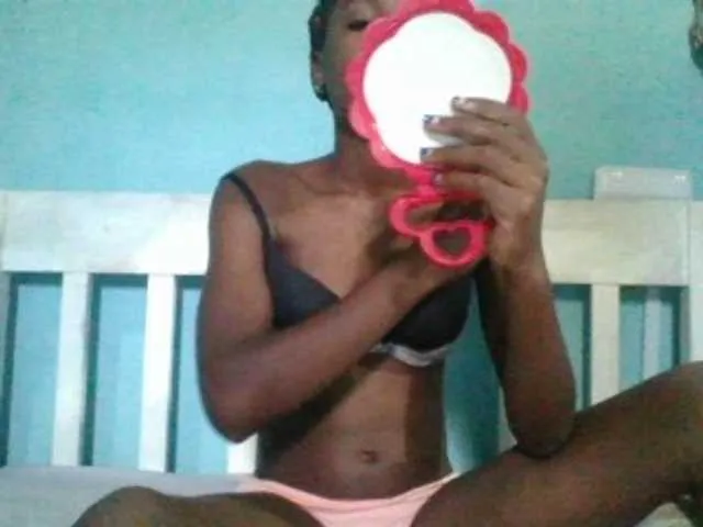 Live sex webcam photo for sweetchic #290405847