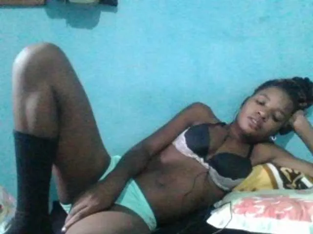 Live sex webcam photo for sweetchic #290444765