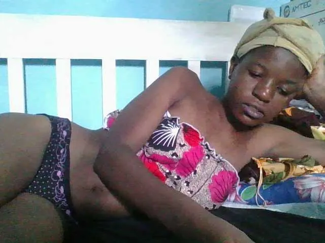 Live sex webcam photo for sweetchic #290560428