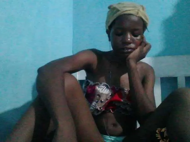 Live sex webcam photo for sweetchic #290576085