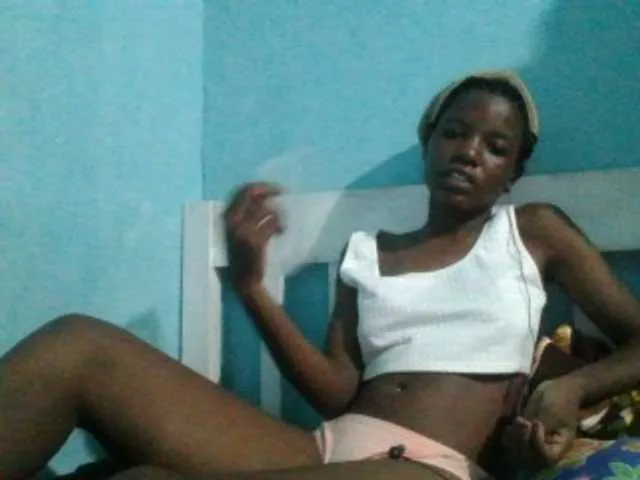 Live sex webcam photo for sweetchic #290636913