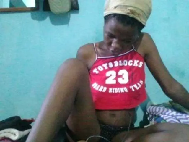 Live sex webcam photo for sweetchic #290666833