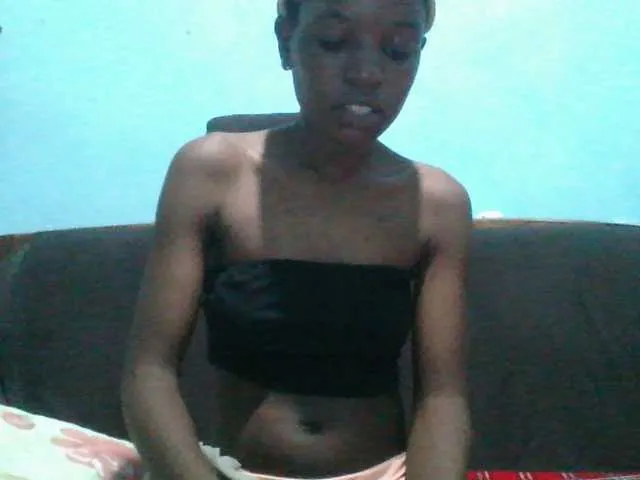 Live sex webcam photo for sweetchic #290745091