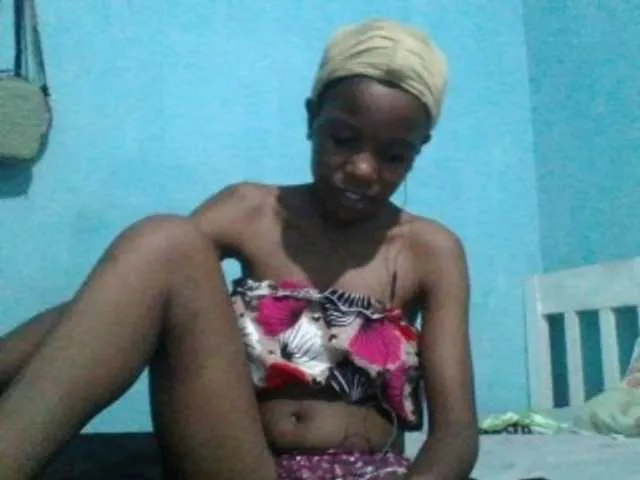 Live sex webcam photo for sweetchic #290800481