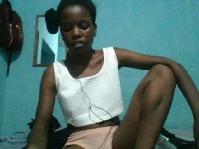 Live sex webcam photo for sweetchic #290816703